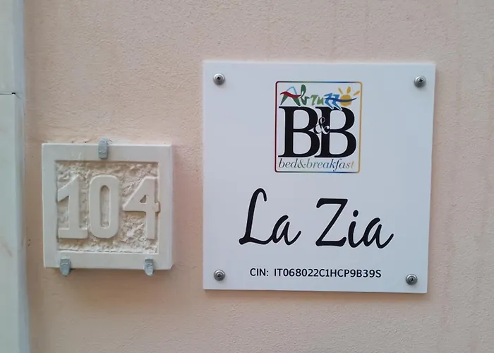 La Zia - *